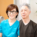 岩崎敏明院長、岩崎弘子さん ヒロ歯科医院