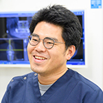 吉村周作院長 海岸歯科室CHIBA STATION