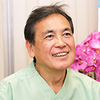 青山芳博院長 歯科室 青山