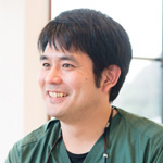 足立 雄太 院長