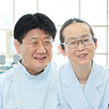 杉山日出樹院長、杉山陽子さん 杉山歯科医院