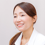 八次桃子院長 ファミリィ アイ クリニック