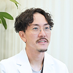 吉川浩史院長 阿波座よしかわ矯正歯科・小児歯科
