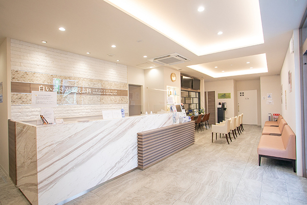 福田朝子院長 白いあさがお皮ふ科スキンケアクリニック1