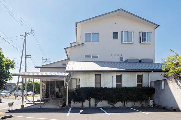 山崎拓先生 整形外科・小児科 安藤医院1