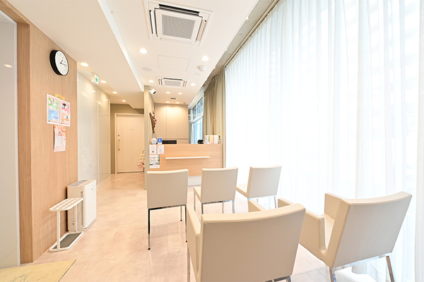 臼井佳恵院長 西新宿 皮ふのクリニック1