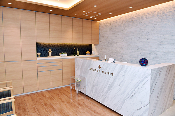 勝部寛院長 淀屋橋勝部歯科1