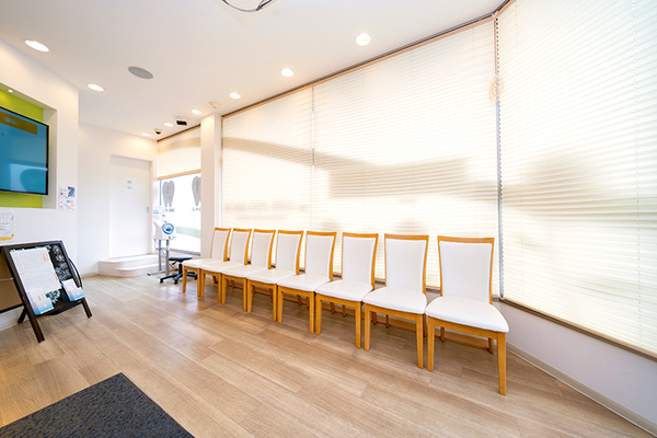 鴇田拓也院長 南林間ひまわり歯科1