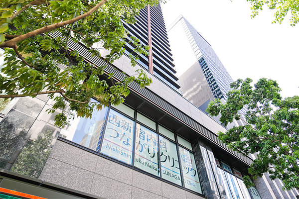 臼井靖博院長、宇野洋美先生 西新宿内科つながりクリニック1