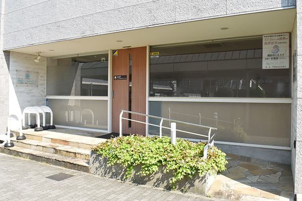 岡田光司院長 神宮前こころのクリニック1