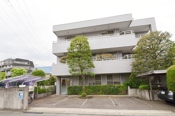 川越元久院長、村上香織副院長 川越歯科医院1