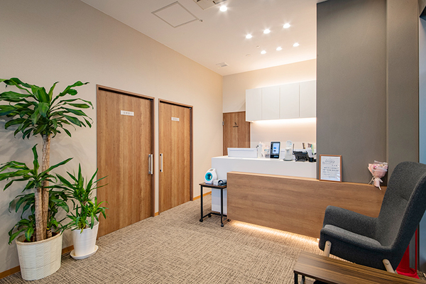 所為然院長、次田正先生 鼠径ヘルニア日帰り手術 広島アルプスクリニック1