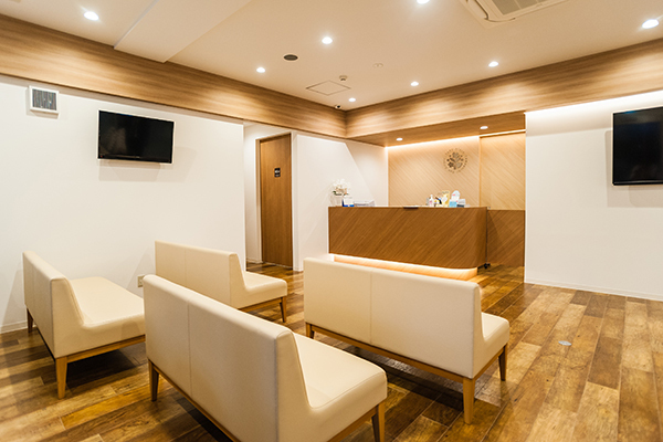 山口大輔院長 たまプラーザやまぐち眼科1