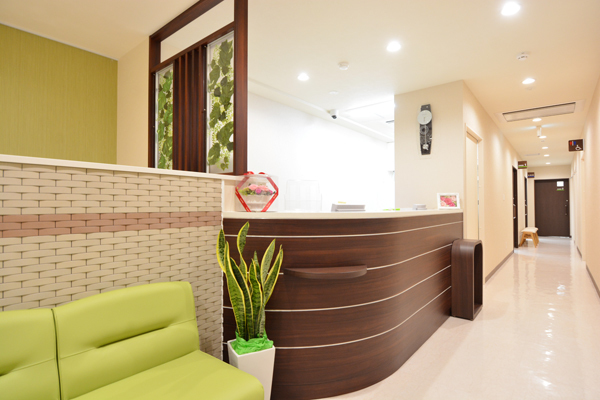 白畑敦院長 しらはた胃腸肛門クリニック横浜1