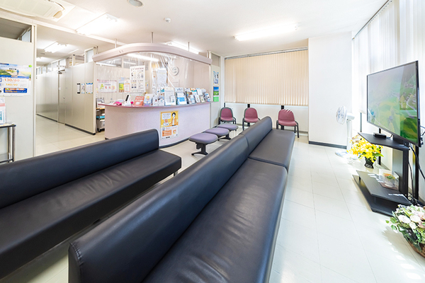 今村英之院長、村崎舞耶先生 駅前クリニック内科・心療内科1