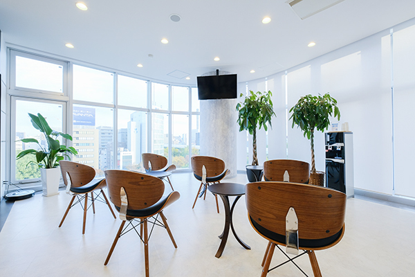 横山侑祐院長 あいちビューティークリニック栄本院1