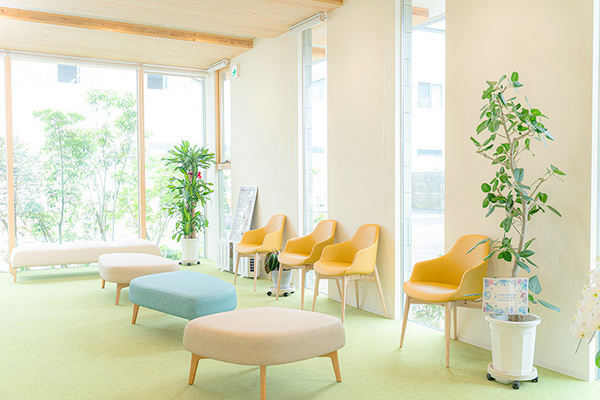 清水真次朗院長、清水里紗副院長 しみずクリニック 泌尿器科・内科1