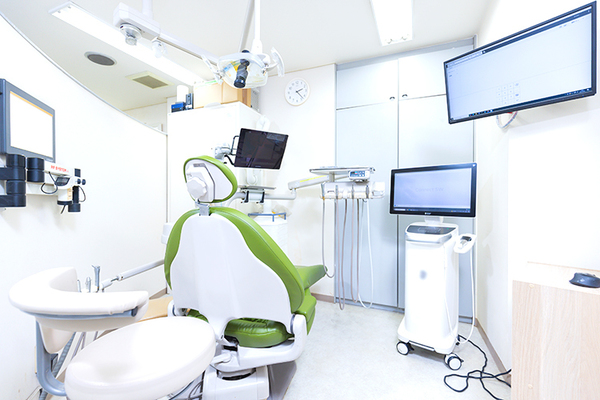 山田英貴院長 ルカ歯科医院1