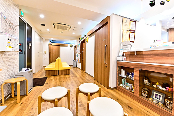 藤本智子院長 池袋西口ふくろう皮膚科クリニック1