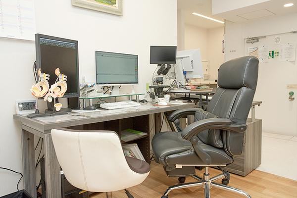 星山文明院長、糸賀明子先生 ほしやまクリニック1