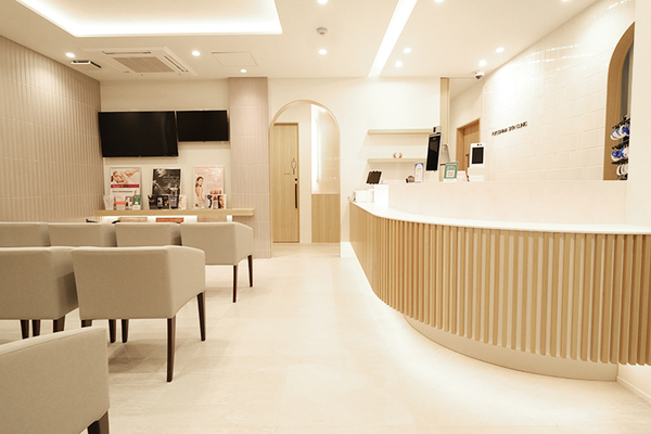 福島英彦院長 ふくしま皮膚科・美容皮膚科1