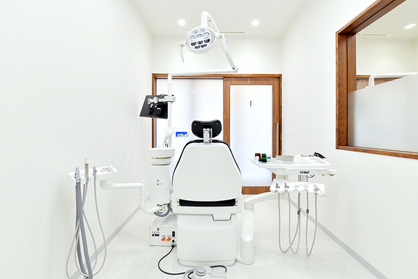 服部真丈副院長 服部歯科1