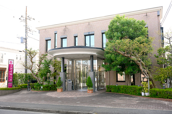 長岡理大院長 長岡産婦人科クリニック1