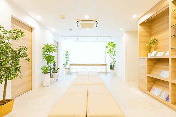 山岸大樹院長 スキンクリニック相模大野1