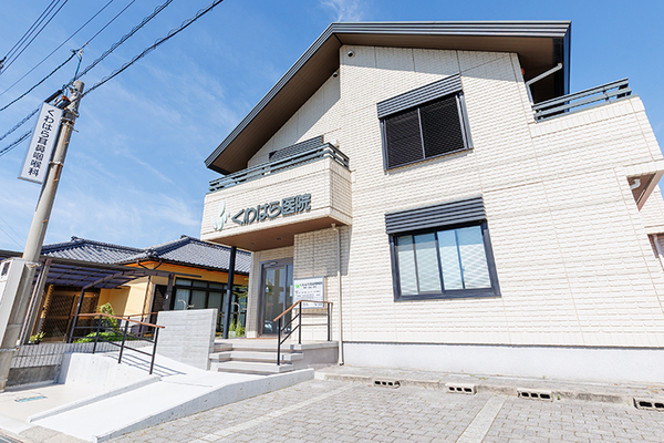 桑原敏彰院長 くわはら医院1