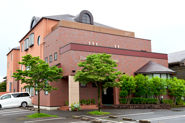 戸松章院長 とまつレディースクリニック1