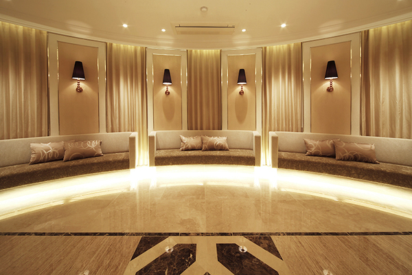 昌山孝理事長、藤田敬一郎先生、中井光義先生 タカシ歯科クリニック1