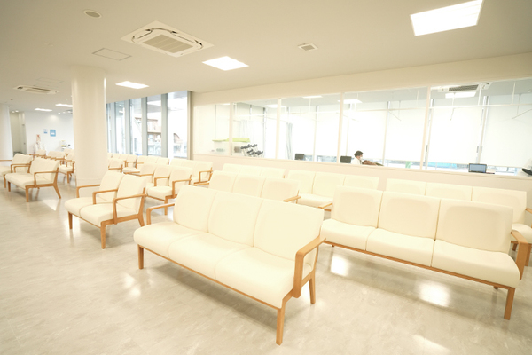 柳本繁院長 烏山慶友整形外科・内科総合クリニック1