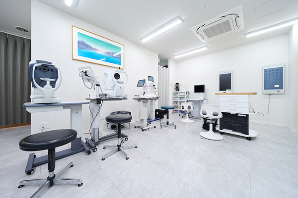 鴨下衛院長 鴨下眼科クリニック1