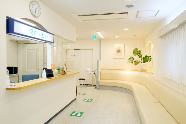 中山光三院長、中山真緒先生、西郡卓先生 中山内科クリニック1