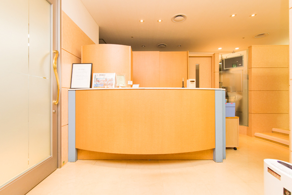 石井宏明総院長 東京オペラシティ歯科1