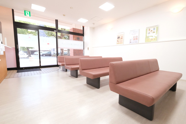 林ちさ院長 ちさ皮フ科クリニック1