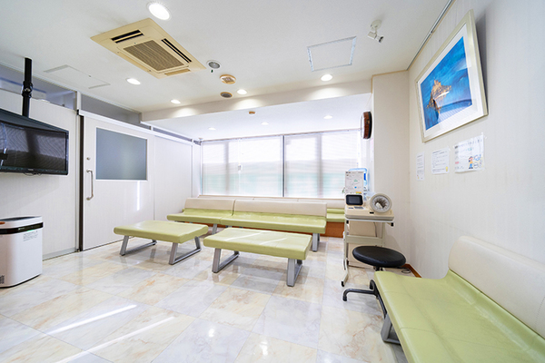 村岡光久院長 村岡クリニック1