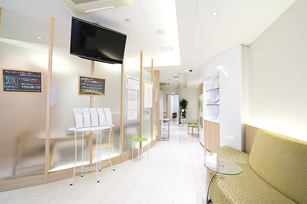 藤井俊史院長 日本橋Fレーザークリニック1