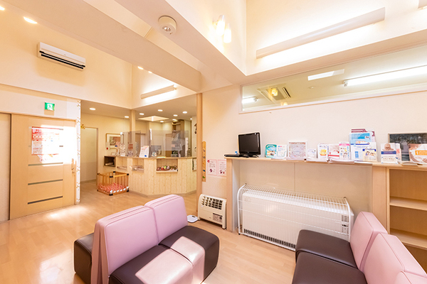 井上佳也院長 井上こどもクリニック1