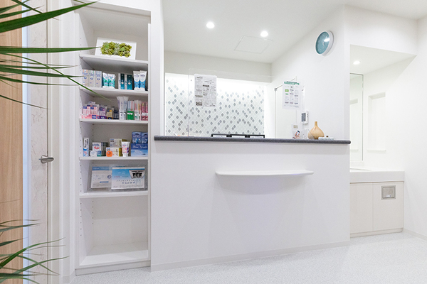 朝廣賢哉院長、榎貴紀先生 オーラルクリニックあさひろ1