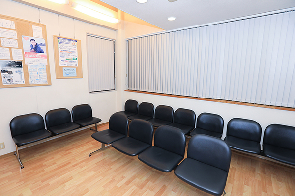 内田裕院長、内田朋寛先生、古屋英里香先生 内田歯科医院1