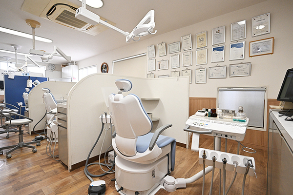 中村秀己院長、中屋莉佳子先生 なかむら歯科医院1