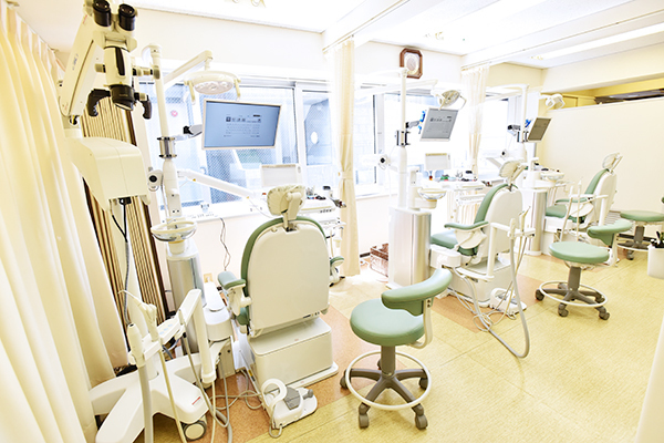 冨岡栄二理事長 冨岡歯科医院 1