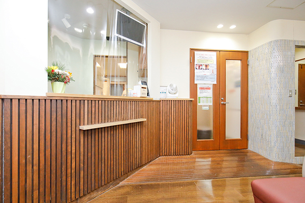 窪田麻子院長 メディカルコート池田耳鼻咽喉科1