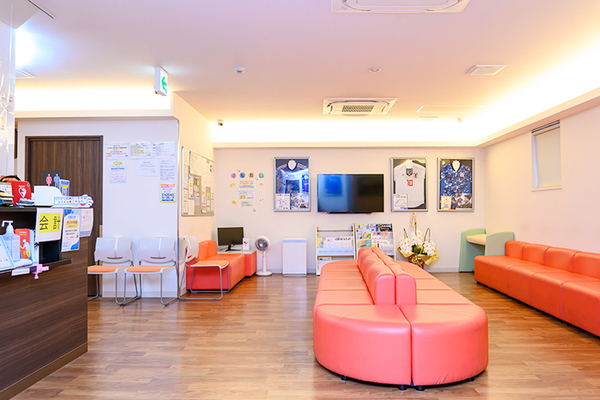 山田大樹院長、黒田章也さん えこだ駅前 山田整形外科1