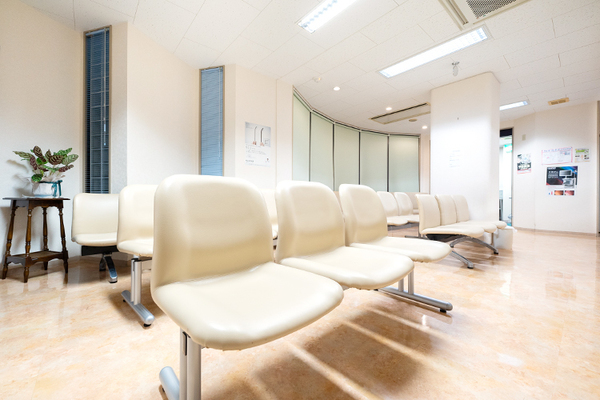 毛利貴院長 横須賀大津駅前クリニック1