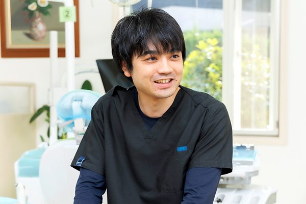 森英陽院長 エムズデンタルクリニック1