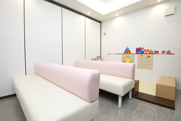 山田佳院長 けい耳鼻咽喉科1