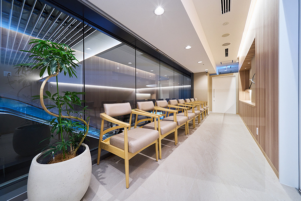 夏錦言院長 赤坂グリーンクロス 胃と大腸の内視鏡消化器内科クリニック 溜池山王院1