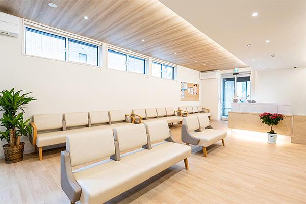 篠田繁博院長、篠田和宏副院長 しのだクリニック1